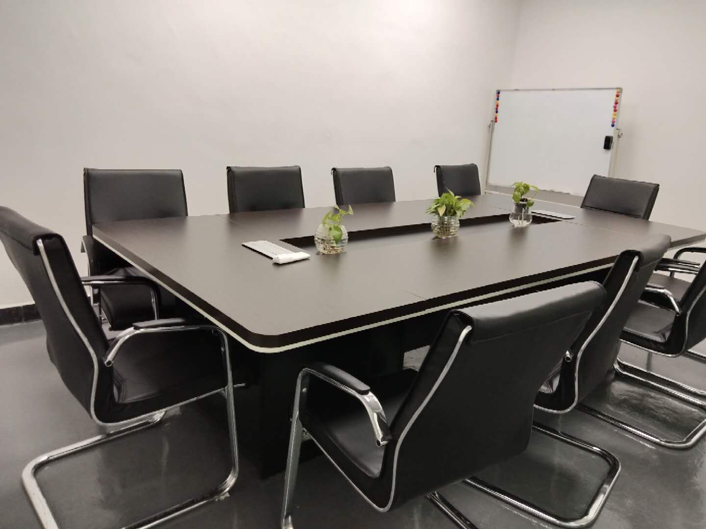 名億新材料-會(huì)議室